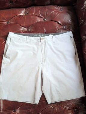 Quiksilver Men's Light Gray Casual Hybrid Shorts